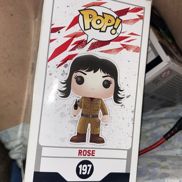 FUNKO POP ROSE#197 - Picture 2 of 3